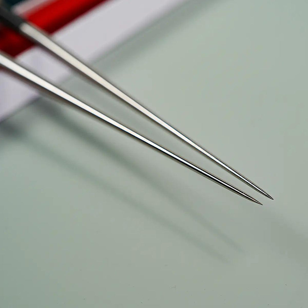 Detailed view of the 150mm titanium tip of Sakagen Moribashi Chopsticks